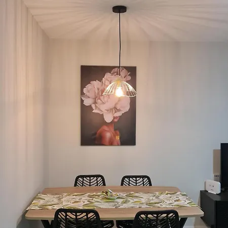 La Avenida Apartamento Burgo